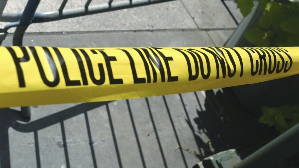 Ilustrasi garis polisi di lokasi kejadian-1635773140