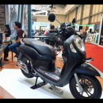 New Honda Scoopy pada ajang IMOS+ 2023. (ANTARA/Chairul Rohman)-1698232033