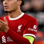 Bek Liverpool, Virgil Van Dijk (situs Liverpool FC)-1714267901