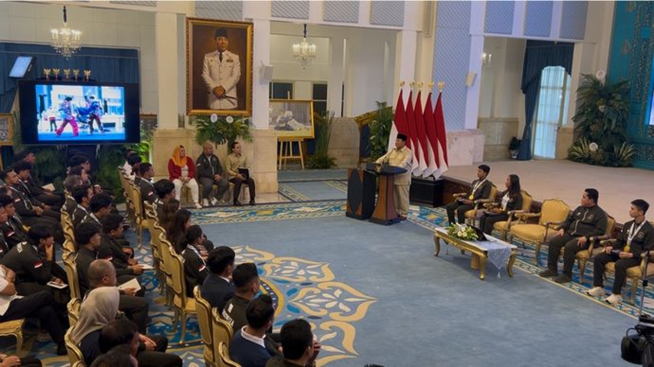 Prabowo Subianto berikan bonus ke atlet SEA Games 2025 di Istana Negara (NTVnews)