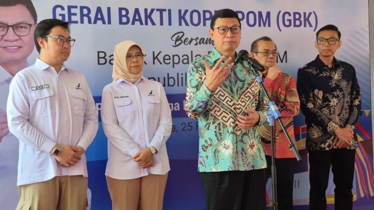 Kepala Badan Pengawas Obat dan Makanan (BPOM) Taruna Ikrar (tengah) dalam konferensi pers di Jakarta, Rabu 25 Februari 2026. ANTARA/Sean Filo Muhamad. (Antara)