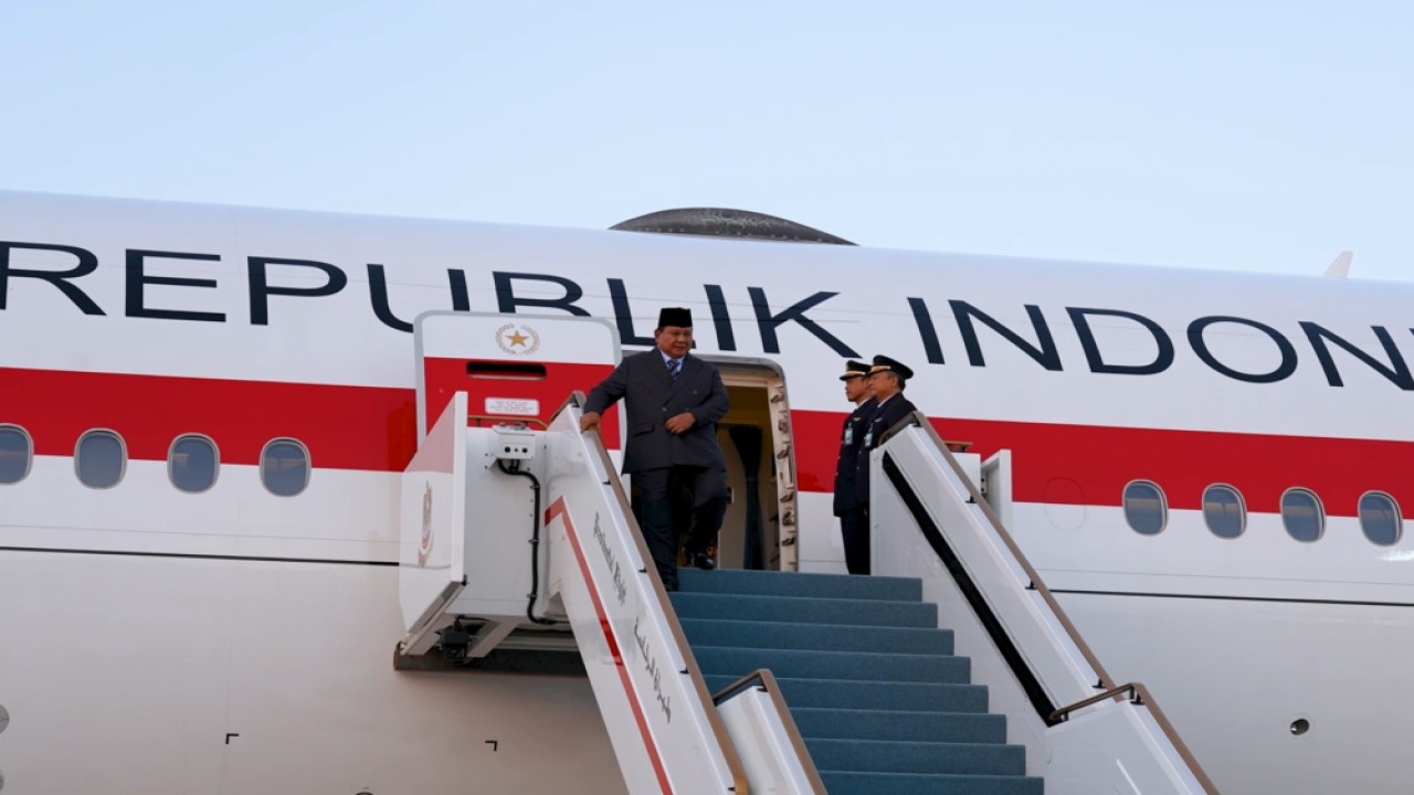 Rombongan pesawat kepresidenan Prabowo Subianto tiba di Presidential Flight, Abu Dhabi, pukul 18.00 waktu setempat, Rabu (25/2/2026). (Foto: Dok/Istimewa)