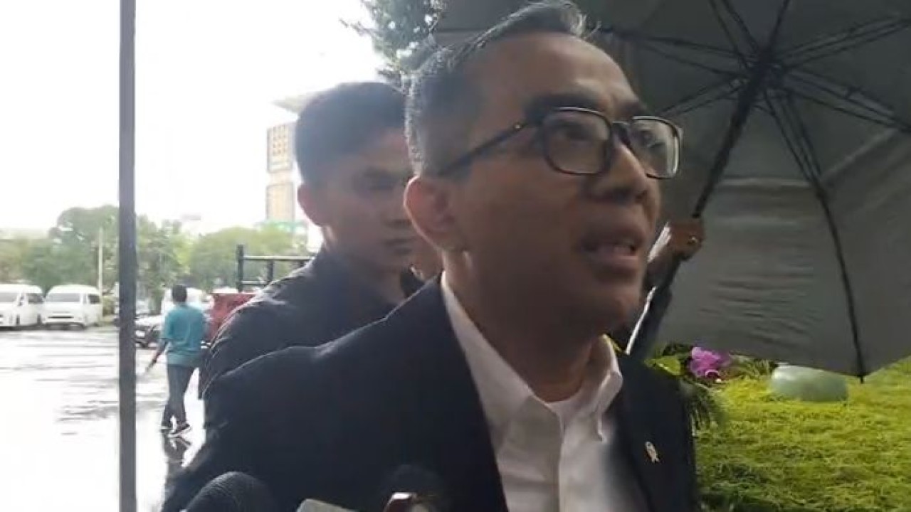 Menteri Pendidikan Tinggi, Sains, dan Teknologi Brian Yuliarto bertemu dengan Presiden Prabowo Subianto di Istana Kepresidenan (NTVnews)