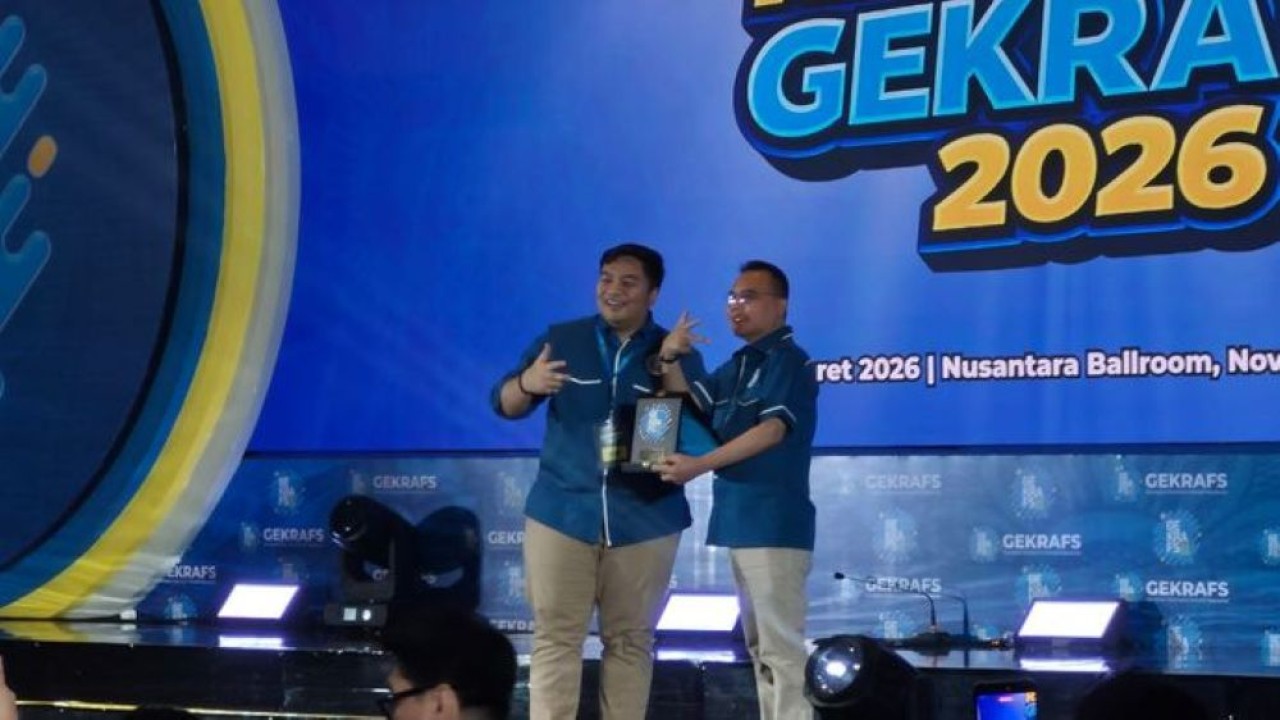 Wakil Ketua DPR RI sekaligus Ketua Majelis Tinggi DPP Gerakan Ekonomi Kreatif Nasional (Gekrafs), Sufmi Dasco Ahmad dan Ketua Umum Gerakan Ekonomi Kreatif Nasional (Gekrafs) Kawendra Lukistian. (Foto: Ntvnews.id/Muslimin Trisyuliono)