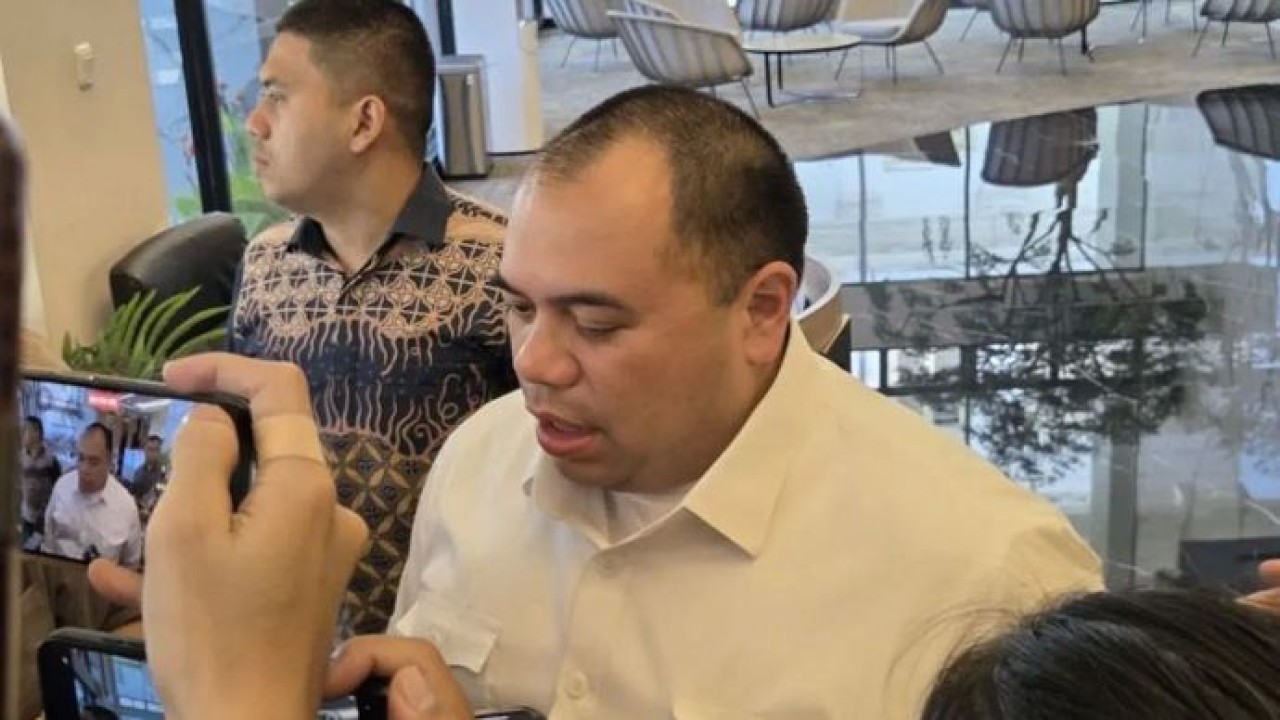 Chief Investment Officer (CIO) Danantara Pandu Sjahrir saat ditemui di kantor Kementerian Koordinator Bidang Perekonomian, Jakarta, Kamis 21 Mei 2026. ANTARA/Bayu Saputra. (Antara)