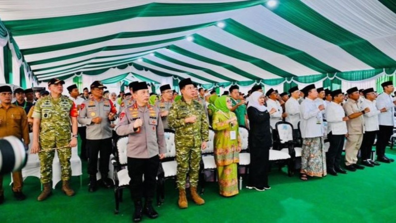 Panglima TNI Jenderal TNI Agus Subiyanto mendampingi Presiden Prabowo Subianto menghadiri penutupan Musyawarah Nasional (Munas) Alim Ulama dan Konferensi Besar (Konbes) Nahdlatul Ulama (NU) 2026 di Institut Agama Islam (IAI) Syaichona Mohammad Cholil, Kabupaten Bangkalan, Jawa Timur, Selasa, 23 Juni 2026. (Foto: Istimewa)