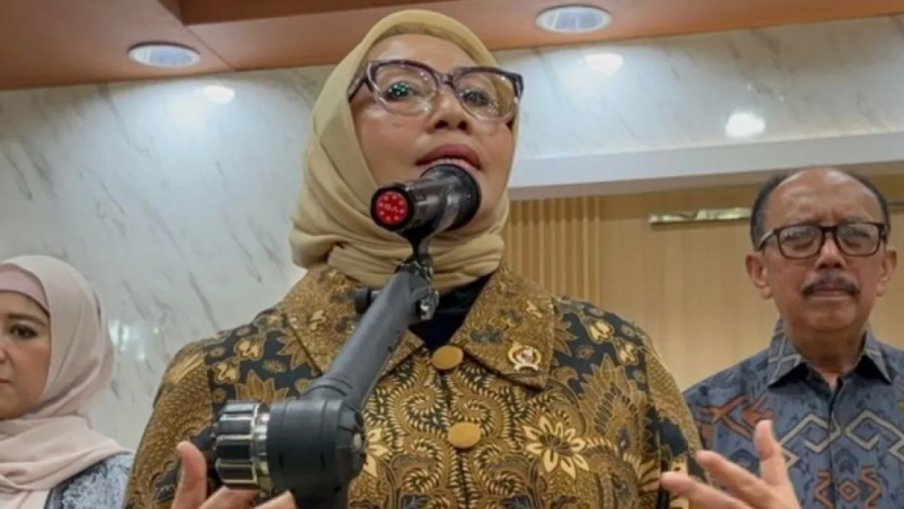 Menteri Pemberdayaan Perempuan dan Perlindungan Anak (PPPA) Arifah Fauzi di Balai Kota, Jakarta, Kamis (4/6/2026). ANTARA/Lifia Mawaddah Putri. (Antara)