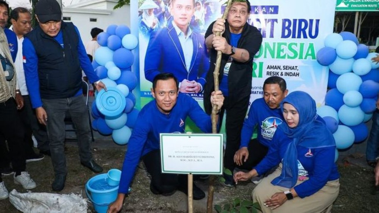 Ketua Umum Partai Demokrat Agus Harimurti Yudhoyono (AHY) saat mengikuti Gerakan Nasional Langit Biru Indonesia Asri. (Foto: Istimewa)