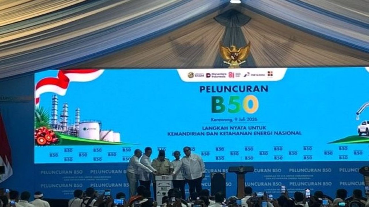 Presiden Prabowo Subianto resmi meluncurkan program mandatori biodiesel B50 di Rest Area KM 57, Karawang, Jawa Barat, Kamis, 9 Juli 2026. (Foto: NTVnews)