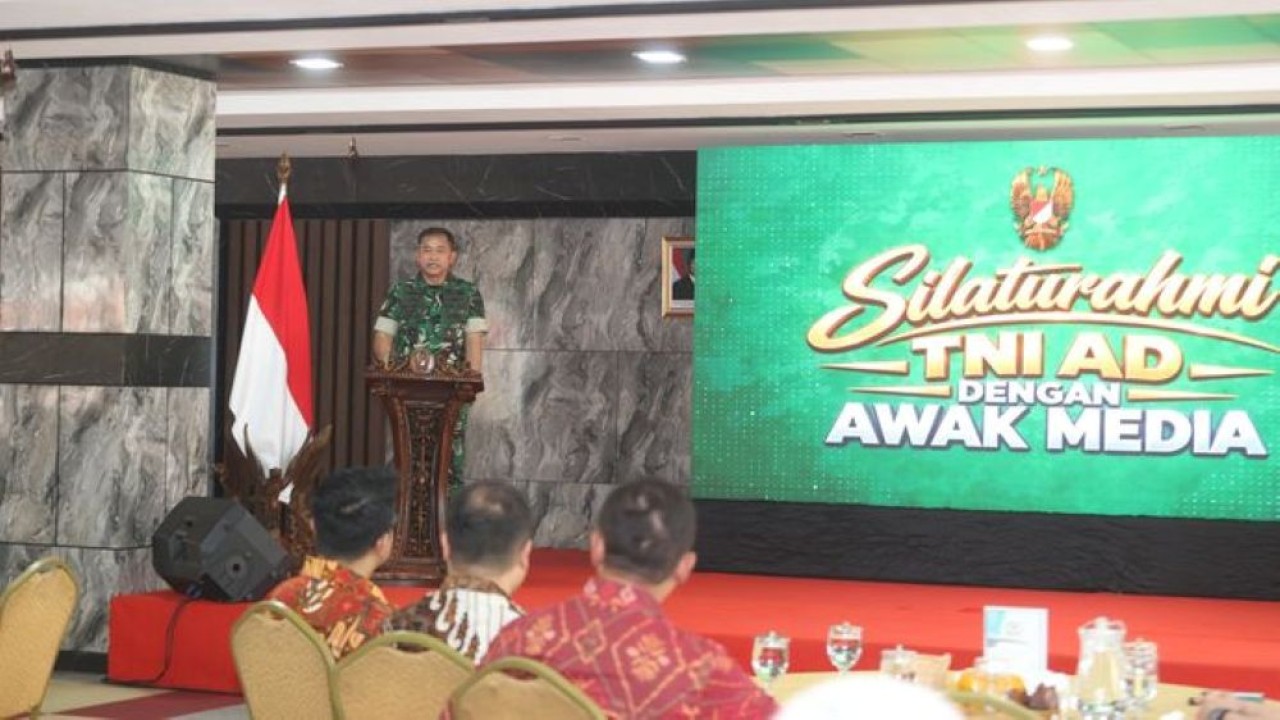 Kepala Staf Angkatan Darat (Kasad) Jenderal TNI Maruli Simanjuntak, M.Sc., mengundang para pemimpin redaksi (pemred) media nasional untuk berdiskusi dan mengevaluasi komunikasi publik TNI AD di Aula A.H. Nasution, Markas Besar Angkatan Darat (Mabesad), Jakarta, Jumat, 9 Oktober 2026. (Foto: Istimewa)