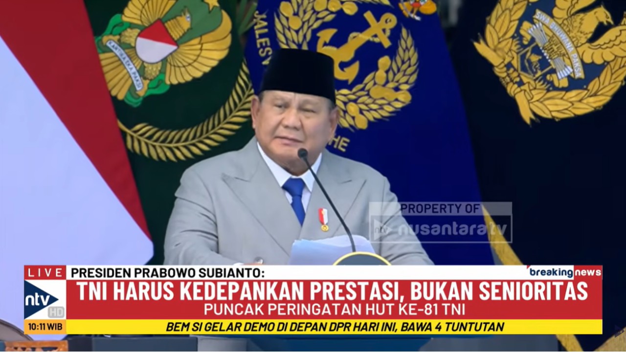 Presiden Prabowo Subianto mengatakan bahwa sistem yang harus dipakai di TNI harus  prestasi, bukan senioritas